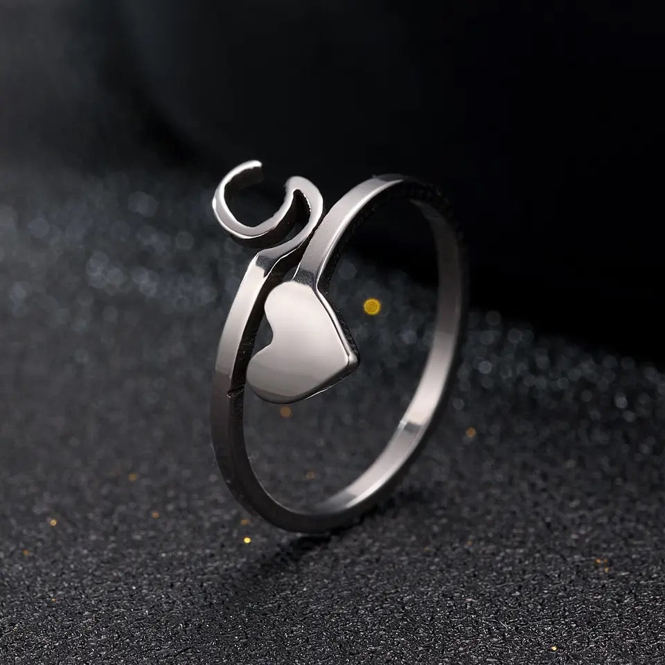 INITIAL HEART ADJUSTABLE RING