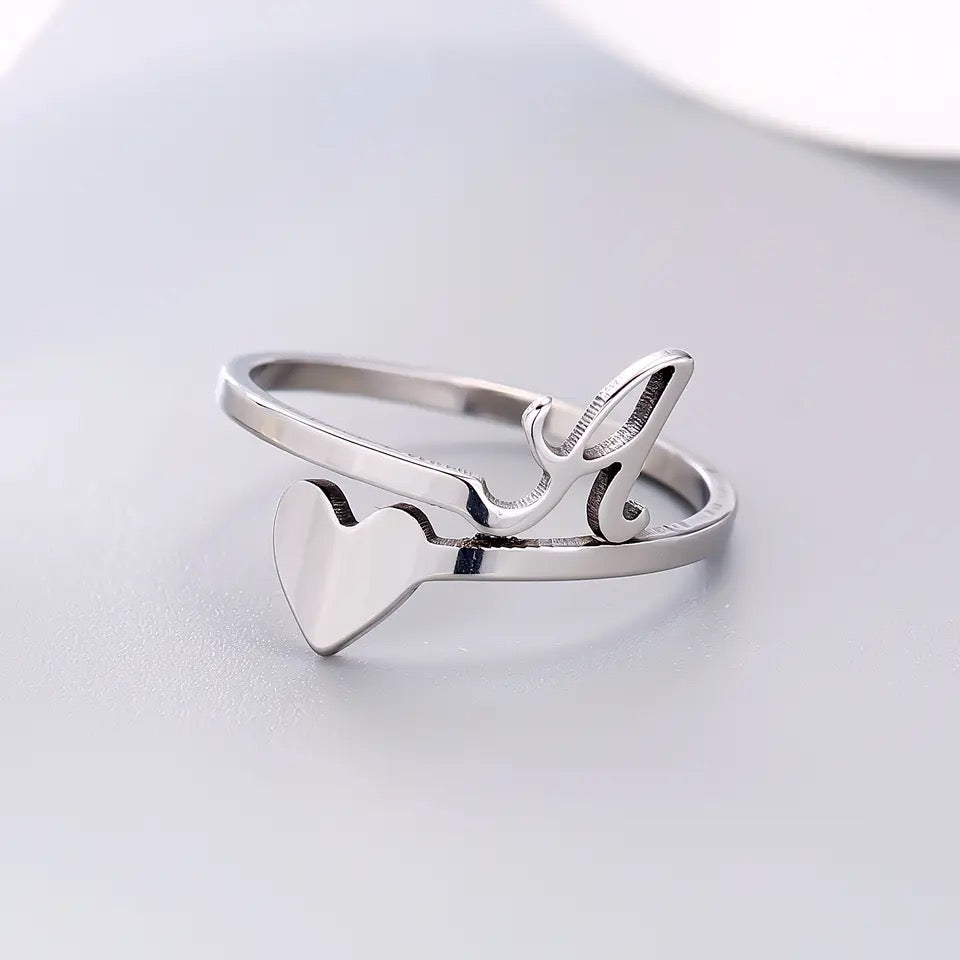 INITIAL HEART ADJUSTABLE RING